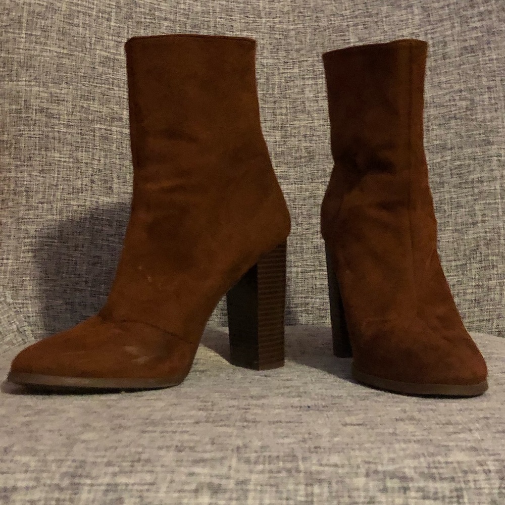 Cognac booties